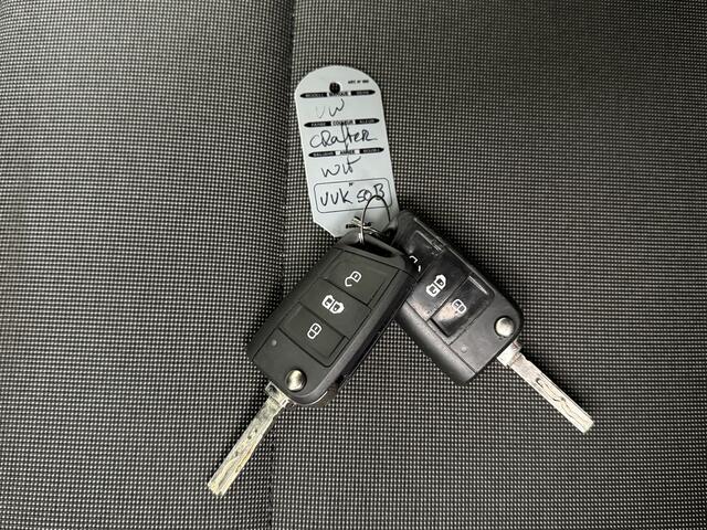 Volkswagen CRAFTER 2.0TDI 140PK L4H3 Highline Maxi | Imperiaal | Trekhaak | Camera | Camera | Airco | Cruise | 3-Zits