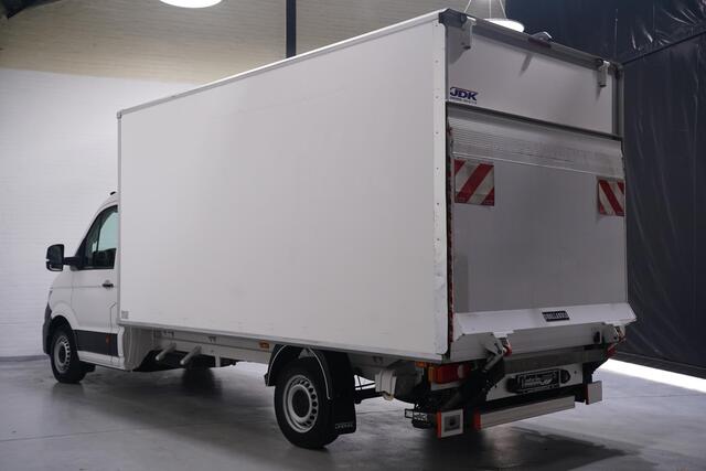 Volkswagen CRAFTER 2.0 TDI 140 pk Bakwagen met Laadklep / Zijdeur Navi, Airco, LxBxH 430x210x210 cm