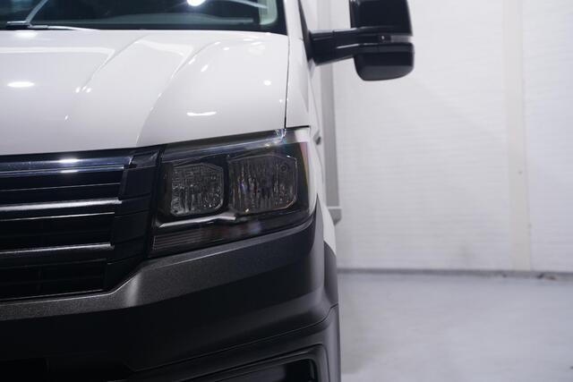 Volkswagen CRAFTER 2.0 TDI 140 pk Bakwagen met Laadklep / Zijdeur Navi, Airco, LxBxH 430x210x210 cm