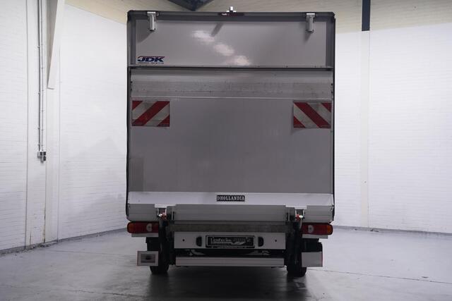 Volkswagen CRAFTER 2.0 TDI 140 pk Bakwagen met Laadklep / Zijdeur Navi, Airco, LxBxH 430x210x210 cm