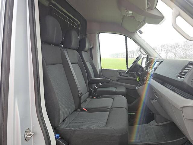 Volkswagen CRAFTER 35 2.0 TDI L4H3 Automaat CarPlay 3-Zits 140Pk Euro6 Camera 1e Eigenaar!