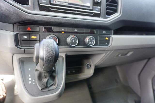 Volkswagen CRAFTER 180pk Automaat L3H3/L2H2 Apple carplay Camera Airco 3-zits