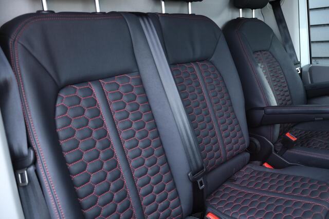 Volkswagen CRAFTER 35 2.0 TDI 140pk DSG L3H3 Exclusive Trekhaak Camera Leder Led Sidebars Zonneklep Navigatie Bijrijdersbank