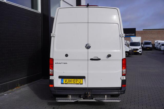 Volkswagen CRAFTER 2.0 TDI L3H3 EURO 6 - Airco - Cruise - Trekhaak - Camera - ¤ 17.900,- Excl.