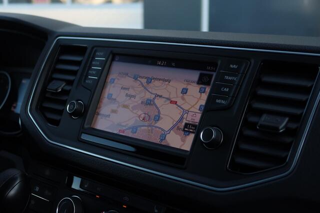 Volkswagen CRAFTER 35 2.0 TDI L3H2 AUT/ LED/ CAMERA/ ACC/ NAVI/ CLIMA/ TREKHAAK