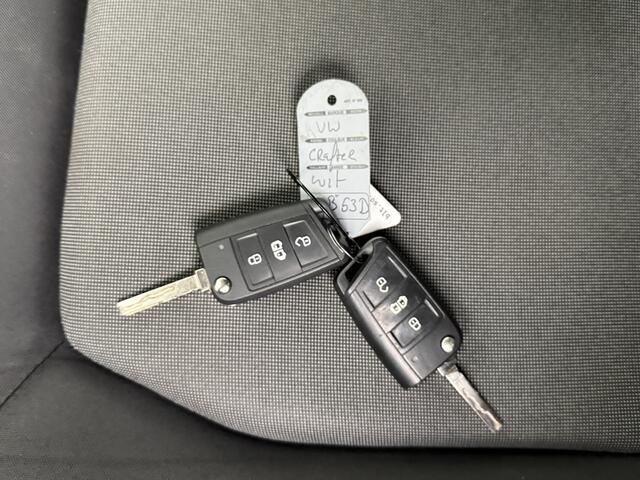 Volkswagen CRAFTER 2.0TDI 140PK | Euro 6 | L3H3 Highline | Navigatie | Multimedia | Airco | Cruise | 3-Zits