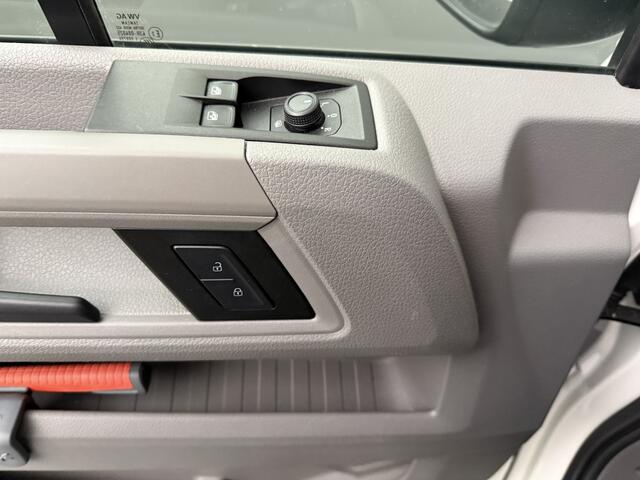 Volkswagen CRAFTER 2.0TDI 140PK | Euro 6 | L3H3 Highline | Navigatie | Multimedia | Airco | Cruise | 3-Zits