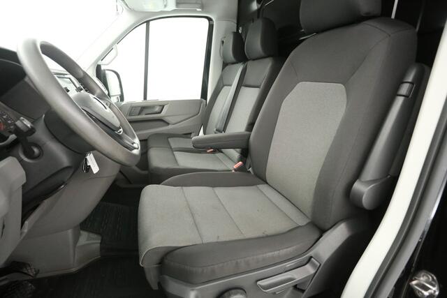 Volkswagen CRAFTER 2.0 TDI 177PK L3H3 | Aut. | 3000kg Trekgew. | Trekhaak | Airco | Camera | Adap. Cruise | 3 Zits | Carplay