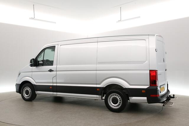 Volkswagen CRAFTER 2.0 TDI L3H2 | 140PK | Airco | Cruise | Trekhaak | 3 Zits | Navi | Carplay | Parkeersens.
