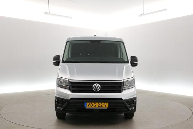Volkswagen CRAFTER 2.0 TDI L3H2 | 140PK | Airco | Cruise | Trekhaak | 3 Zits | Navi | Carplay | Parkeersens.