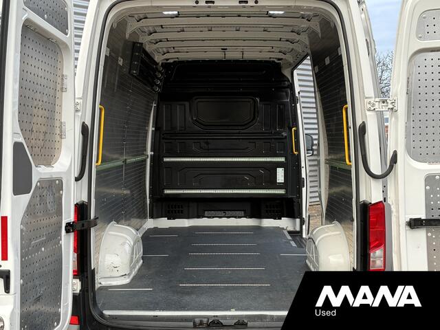 Volkswagen CRAFTER 35 2.0TDI 140PK L3H3 Automaat Standkachel Stoelverwarming Navi Cruise