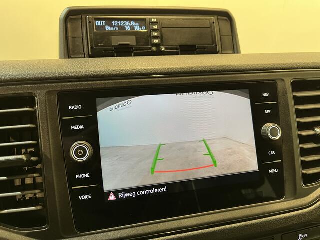 Volkswagen CRAFTER 35 2.0 TDI L4 DC Dubbel Cabine RWD 140 PK Open Laadbak / Euro 6 / Trekhaak 3.000 KG / Airco / Camera / CarPlay / Navigatie