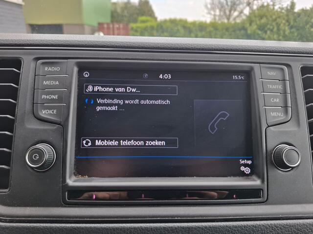 Volkswagen CRAFTER 35 2.0TDI 177pk! L3H3 EL Highline Trekhaak Camera Navi PDC-a+v Dab Treeplanken Schuifdeur Bluetooth EURO-6 CruiseControl Voorruitverwarming Betonplex-Vloer Wandbetimmering Aut.Verlichting Elek.Ramen/Spiegels Euro 6 Krachtige motor 177pk/410Nm zorgt voor 3