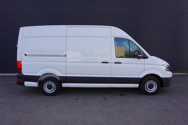 Volkswagen CRAFTER 140 pk L3H3/L2H2 Apple Carplay Camera LED Airco 3-Zits