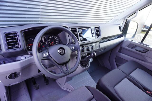 Volkswagen CRAFTER 140 pk L3H3/L2H2 Apple Carplay Camera LED Airco 3-Zits