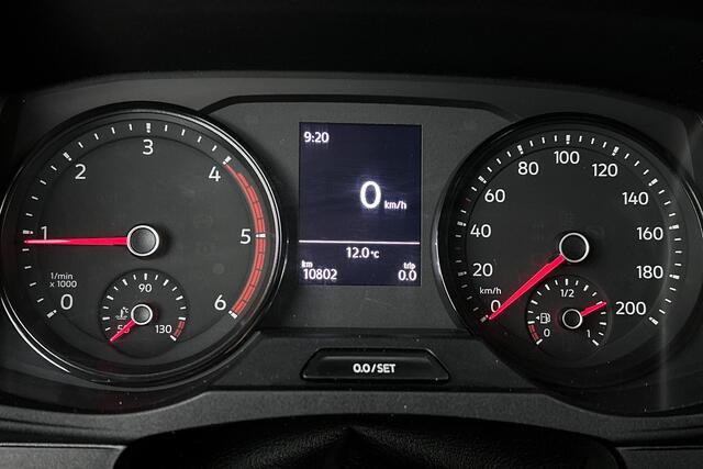 Volkswagen CRAFTER 35 2.0 TDI L4 Highline | Dubbel cabine | Trekhaak | Lederen bekleding | Cruise control