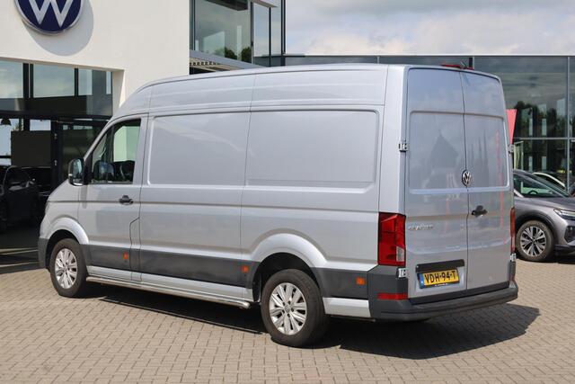 Volkswagen CRAFTER 35 2.0 TDI L3H3 Highline 140PK / 103kW, NL auto 1e eigenaar nieuw door ons geleverd en onderhouden, Full LED, navigatie, 3 zits, park assist, achteruitrijcamera, multifunctioneel stuurwiel, airco, voorruit verwarming, vloer, zijwand bekleding