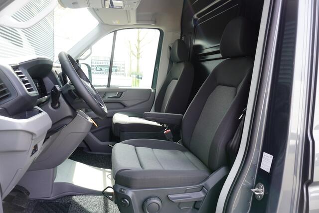 Volkswagen CRAFTER 140pk Automaat L3H3/L2H2 Facelift Digitaal Dashboard Navigatie Apple Carplay LED Camera Parkeersensoren