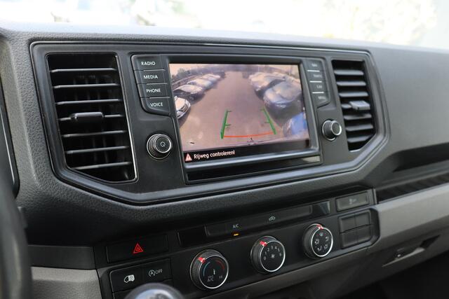 Volkswagen CRAFTER 35 2.0 TDI L3H3 DC Highline 2018 | Airco | Trekhaak | Achteruitrij Camera | Boekjes | 2 Sleutels | Cruise Control | Nationale Autopas