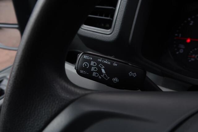 Volkswagen CRAFTER 35 2.0 TDI L3H3 AUT/ CAMERA/ CRUISE/ NAVI/ TREKHAAK/ ETC..