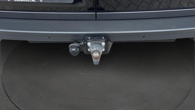 Volkswagen CRAFTER 35 2.0 TDI L3H2 Exclusive Hero Edition, Leder,betimmering,trekhaak,Chaffeursstoel met massage,stuurverwarming Voorruitverwarming