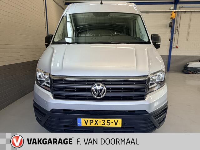 Volkswagen CRAFTER 35 2.0 TDI L3H3 Highline 140pk | Nav | Trekhaak | PDC