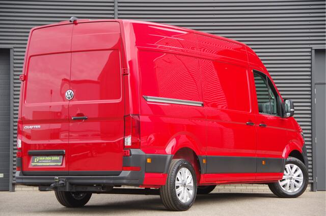 Volkswagen CRAFTER 35 2.0 TDI L3H3 3-ZITS, 177PK, TREKHAAK, CAMERA, ADAPT. CRUISE, VOORRUIT VERWARMING, CARPLAY