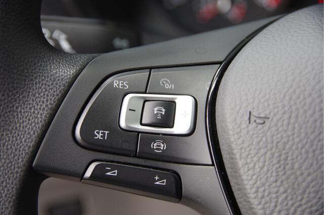 Volkswagen CRAFTER 35 2.0 TDI L3H3 3-ZITS, 177PK, TREKHAAK, CAMERA, ADAPT. CRUISE, VOORRUIT VERWARMING, CARPLAY