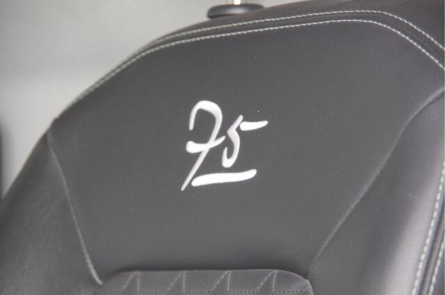 Volkswagen CRAFTER 35 2.0 TDI L3H3 75 EDITION 177PK AUT. LED, LEDER, TREKHAAK, ERGO ACTIVE GEVEERDE STOEL, STUURVERWARMING, STOELVERWARMING, VOORRUITVERWARMING, ADAPT. CRUISE, CAMERA, NAVI, CLIMA, NL AUTO, NAP