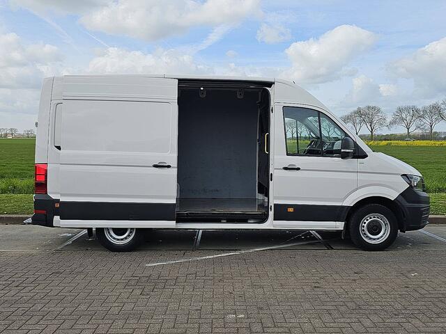 Volkswagen CRAFTER 35 L3H3 140Pk Automaat Trekhaak Camera CarPlay Euro6!