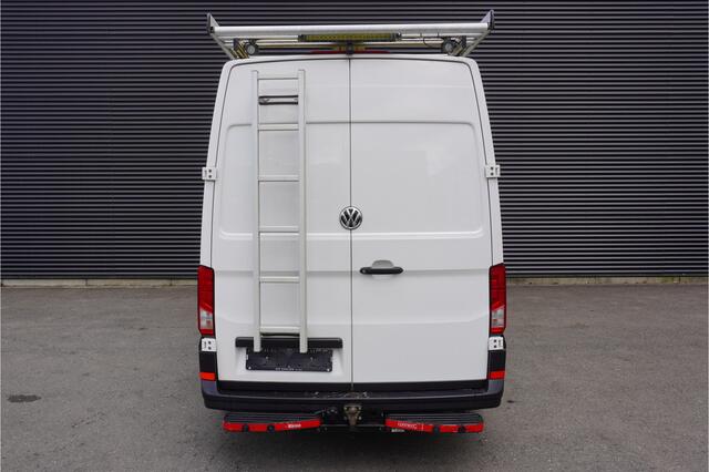 Volkswagen CRAFTER 180pk L4H3/L3H2 LED Imperiaal werkplaats inrichting Cruise control Trekhaak Camera
