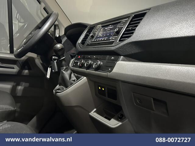 Volkswagen CRAFTER 2.0 TDI 141pk L3H2 L2H1 Euro6 Airco | Camera | Apple Carplay | 3000kg Trekhaak Android Auto, Bijrijdersbank
