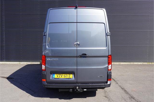 Volkswagen CRAFTER 140pk Automaat L3H3/L2H2 75 Edition Leder LED Apple Carplay Camera Trekhaak Stuurverarming