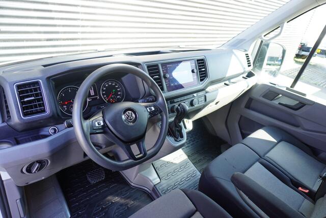 Volkswagen CRAFTER 140pk Automaat L3H3/L2H2 LED Navigatie Trekhaak Apple Carplay Camera Imperiaal Airco Cruise control