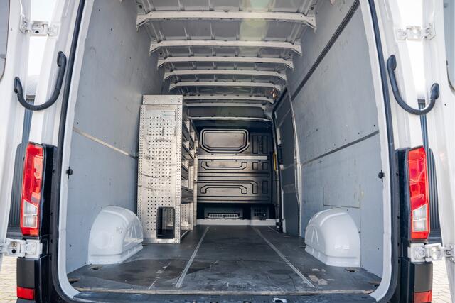 Volkswagen CRAFTER 2.0 TDI L4H3 140PK | Cruise | 360° camera | Carplay | PDC | Imperiaal | Trekhaak