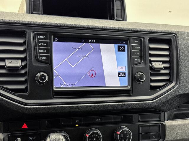Volkswagen CRAFTER 35 2.0 TDI L3H3 Highline dsg 177pk Trekhaak Navigatie Euro 6 Camera