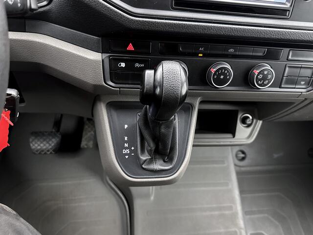 Volkswagen CRAFTER 35 2.0 TDI L3H3 Highline dsg 177pk Trekhaak Navigatie Euro 6 Camera