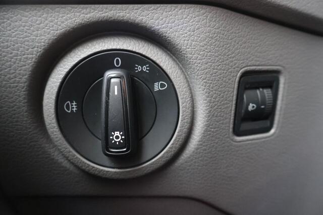 Volkswagen CRAFTER 35 2.0 TDI L3 DC Trendline | 140 PK | Navigatiesysteem | Cruise control | Apple CarPlay / Android Auto |