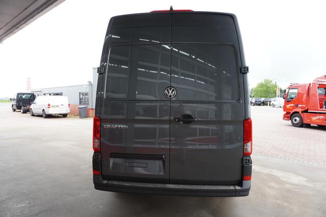 Volkswagen CRAFTER 35 2.0 TDI 141 PK L3H3 Automaat werkplaatsinrichting Nr. V042 | Airco | Cruise | Navi | Betimmering