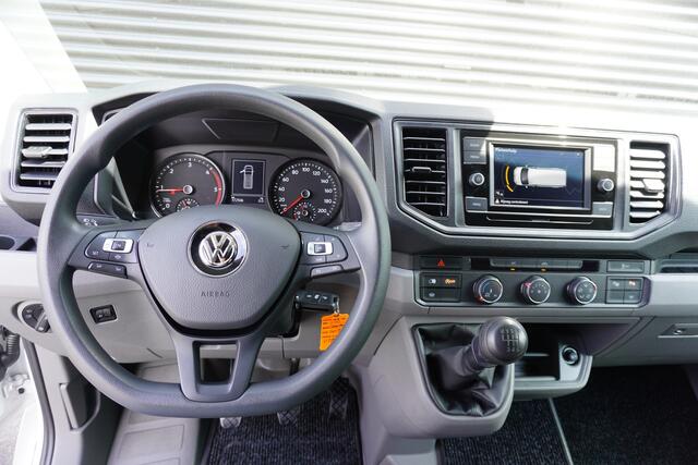 Volkswagen CRAFTER 140pk Camera Parkeersensoren Apple Carplay Airco Trekhaak Cruise control