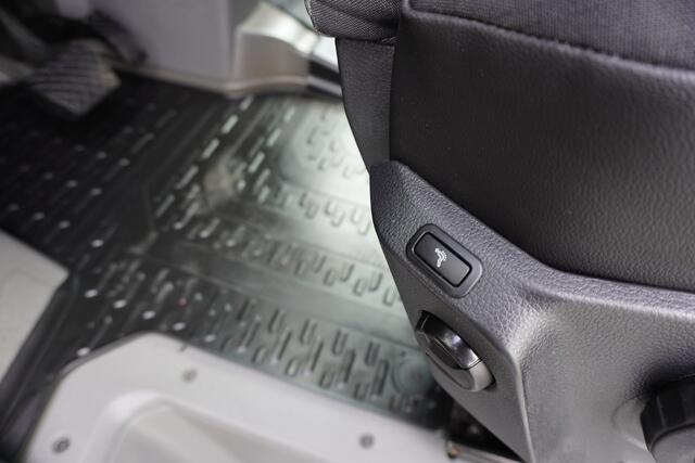 Volkswagen CRAFTER 177pk automaat 4x4 4motion L3H2/L2H1 Trekhaak Navigatie Camera Parkeersensoren LED Cruise control Stoelverwarming + massage