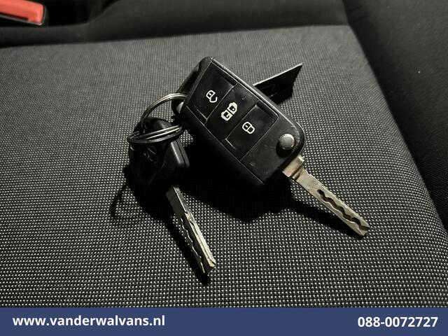 Volkswagen CRAFTER 2.0 TDI 140pk L3H2 L2H1 Euro6 Airco | 3000kg Trekhaak | Parkeersensoren Bijrijdersbank
