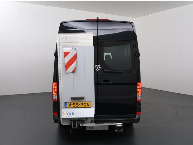Volkswagen CRAFTER 2.0 TDI | AUT. | L4 H3 | DUBBEL CABINE | LAADKLEP | 177 PK | ADAPTIEVE CRUISE CONTROL | 7-ZITS DC | LED | CARPLAY | ANDROID AUTO | ACHTERUITRIJCAMERA | PARKEERSENSOREN | STUURWIEL VERWARMING | METALLIC LAK