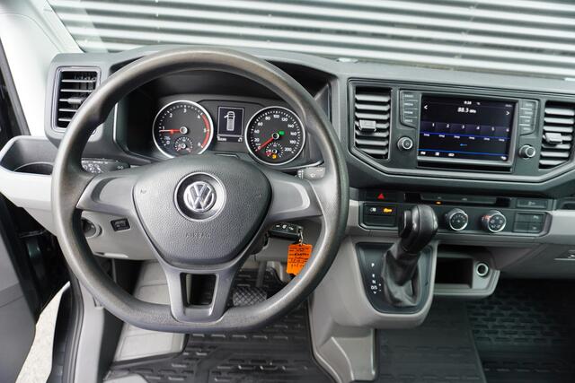 Volkswagen CRAFTER 140pk Automaat L3H3/L2H2 Camera Parkeersensoren 3-Zits Kunstleder Airco Cruise control
