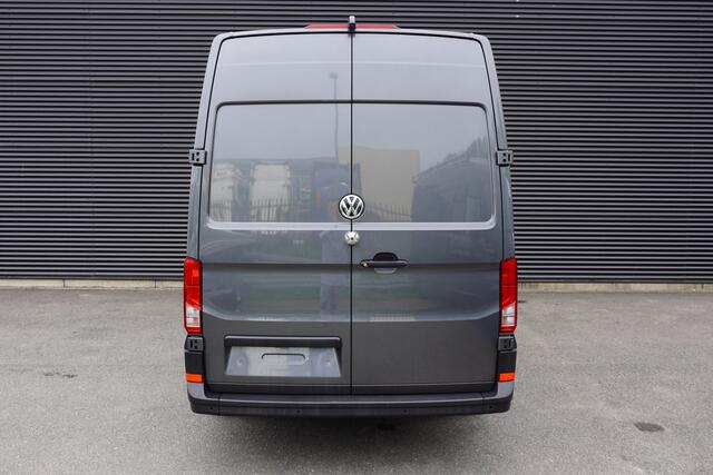 Volkswagen CRAFTER 140pk Automaat L3H3/L2H2 Camera Parkeersensoren 3-Zits Kunstleder Airco Cruise control