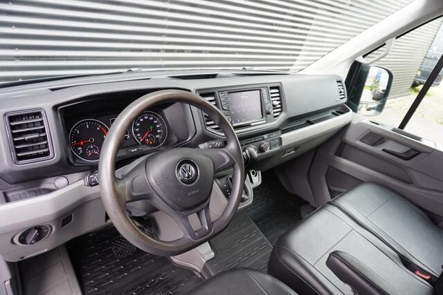 Volkswagen CRAFTER 140pk Automaat L3H3/L2H2 Camera Parkeersensoren 3-Zits Kunstleder Airco Cruise control