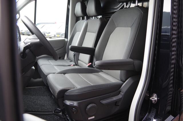 Volkswagen CRAFTER 35 2.0 TDI L3H3(L2H2) 3-ZITS, 177PK AUT. LED, TREKHAAK, GEV. ERGO ACTIVE STOEL, CAMERA, AIRCO, MISTLAMPEN