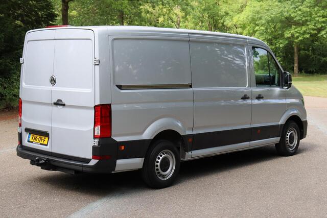 Volkswagen CRAFTER 35 2.0 TDI L3H1 Highline 2017 | Trekhaak | Parkeersensoren | Elektrische Ramen | Cruise Control | Boekjes | Standkachel | 2 Sleutels | Alarm Klasse 3 | Stuurwiel Bediening