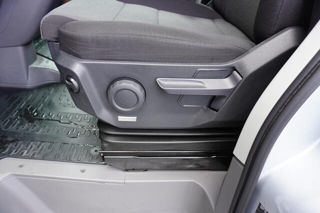 Volkswagen CRAFTER 180pk Automaat L4H4/L3H2 Apple carplay LED Navigatie Camera Parkeersensoren Cruise control