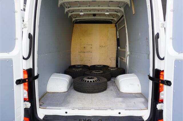 Volkswagen CRAFTER Dubbellucht 5000kg L3H3 L2H2 Glasresteel Apple Carplay Camera Tacho 3-zits